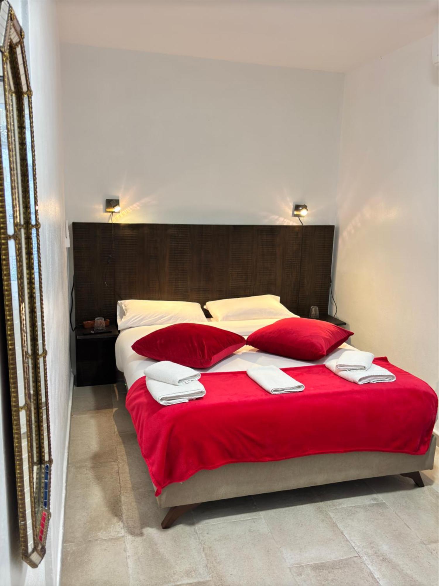 Shanti'S Andalusian Rooms Malaga Ngoại thất bức ảnh